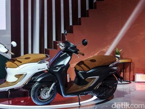 Pilih Honda Stylo 160 atau Honda Vario 160? Begini Perbandingannya