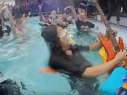 Potret Tingkah Absurd Manusia, Bikin Ngakak dan Heran