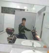 Foto absurd manusia