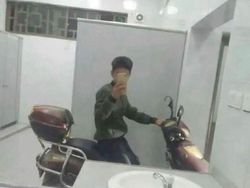 Potret Tingkah Absurd Manusia, Bikin Ngakak dan Heran