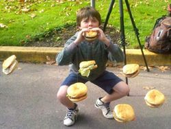 Potret Tingkah Absurd Manusia, Bikin Ngakak dan Heran