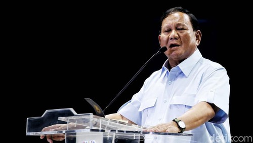 Foto-foto Prabowo di Apel Akbar TKN Muda