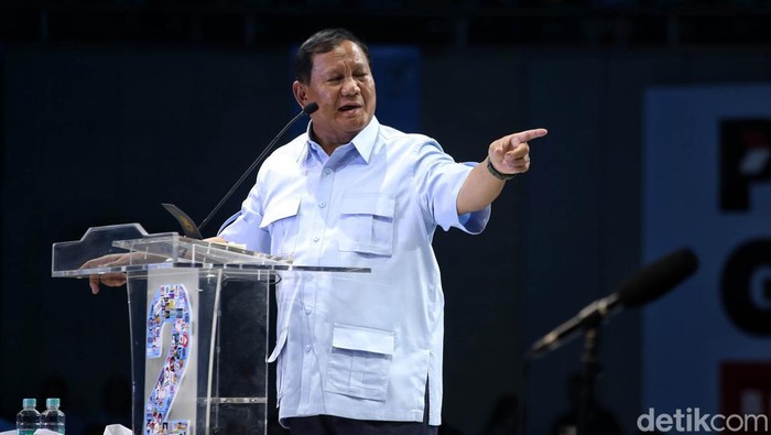 Foto-foto Prabowo di Apel Akbar TKN Muda