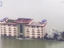 6 Foto yang Tunjukkan Fakta Gedung 5 Lantai Mengapung di Sungai Ditarik Kapal Derek