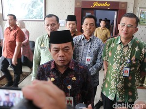 Gubernur Jambi Ajak Warga ke TPS-Gunakan Hak Pilih Besok!