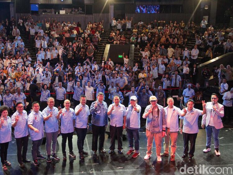 Hashim-Ara-Dudung Hadiri Deklarasi RAPI untuk Prabowo