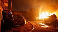 Juru bicara pemerintah Kenya, Isaac Mwaura, dalam pernyataannya menyebut ledakan itu terjadi di sebuah perusahaan pengisian ulang gas, yang bangunannya mengalami kerusakan parah akibat ledakan tersebut.