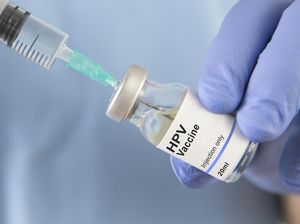 Video Ketua Komnas KIPI: Kanker Serviks Bisa Dicegah dengan Vaksin HPV