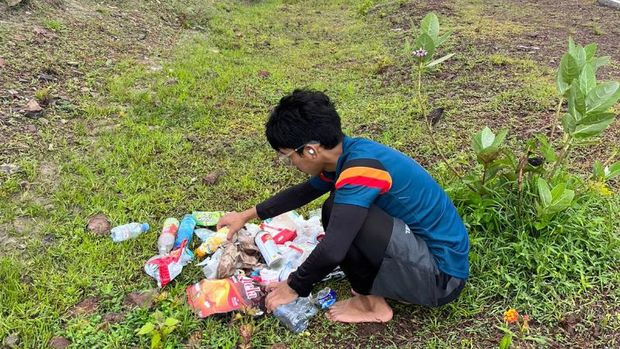 Lelogama memiliki keindahan alam yang sangat menakjubkan. Dengan pemandangan landscape perbukitan dan padang hijau sejauh mata memandang.