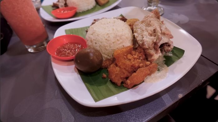 Jessica Jane cicip makanan favorit 3 capres