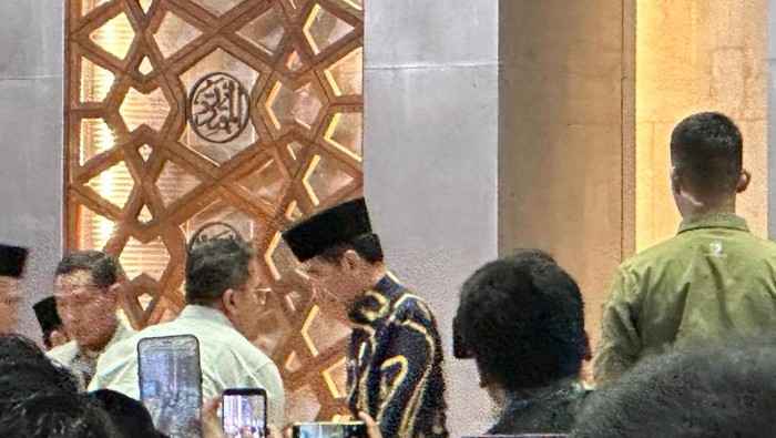 Jokowi salat Jumat di Istiqlal