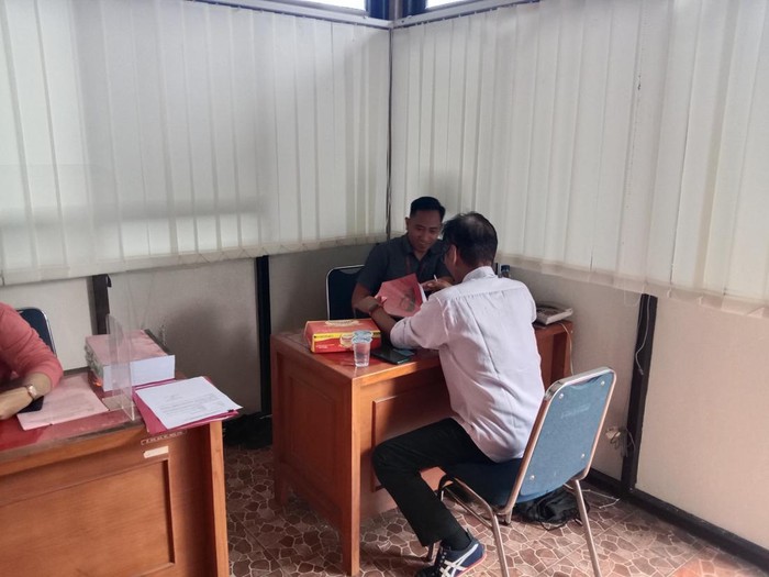 Kejaksaan Negeri (Kejari) Sleman menerima pelimpahan tersangka kasus mafia bola dari Mabes Polri, Jumat (2/2/2024).