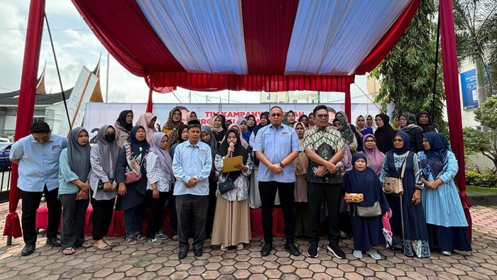 Kelompok Majelis Taklim Safari Dakwah Sumbar mengalihkan dukungan dari Anies Baswedan-Muhaimin Iskandar ke Prabowo Subianto-Gibran Rakabuming pada Pilpres 2024. (dok Istimewa)