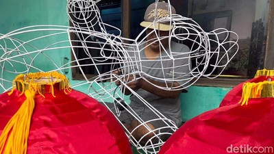 Perajin Lampion Kota Malang Banjir Pesanan Jelang Imlek