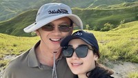 Ahok memang sibuk dengan pekerjaannya. Namun, ia masih menyempatkan waktu bersama istri,keluarga, dan temannya, termasuk saat makan. Foto: Instagram @puputnastitidevi