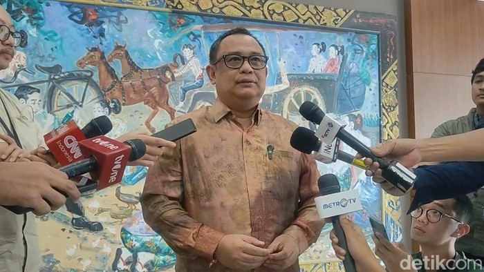 Koordinator Staf Khusus Presiden Ari Dwipayana (Isal Mawardi/detikcom)
