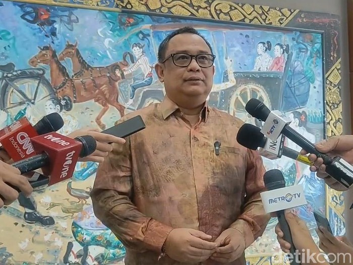 Koordinator Staf Khusus Presiden Ari Dwipayana (Isal Mawardi/detikcom)