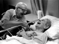 Kumpulan Foto Emosional yang Bikin Hati Sedih dan Haru