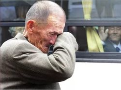 Kumpulan Foto Emosional yang Bikin Hati Sedih dan Haru