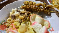 Potongan dagingnya cukup unik, karena teksturnya ini lebih ke garing karena irisannya tipis dan sudah direbus berjam-jam dengan kuah gulai. Tapi di situ lah ciri khasnya. Foto: detikFood