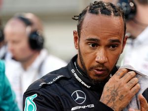 Gabung Ferrari, Lewis Hamilton Tak Pernah Menang Sejak 2021