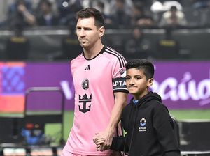 Al Nassr Bantai Inter Miami: Ronaldo Cengar-cengir, Messi Cemberut