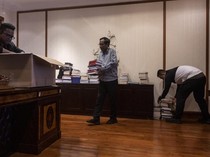 Mahfud Md Kemasi Barang Pribadi Sebelum Pamit dari Kemenko Polhukam