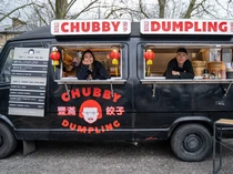 Mantan Chef dan Desainer Ini Alih Profesi Jualan Dumpling Vegan