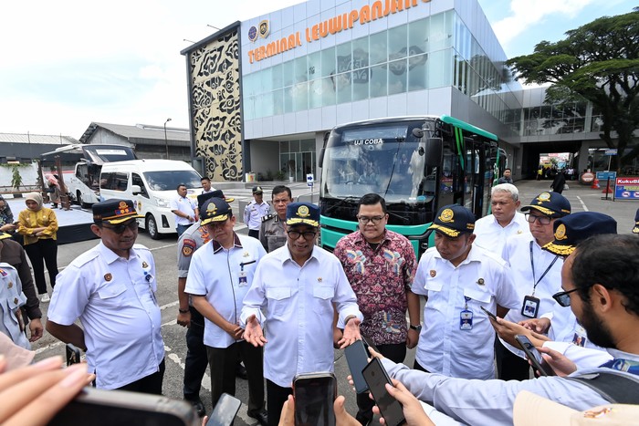 Menhub Cek Terminal Leuwipanjang