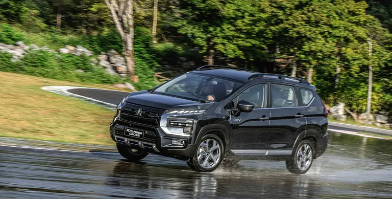 Mitsubishi Xpander Cross HEV Hybrid