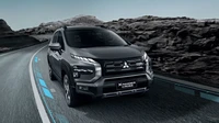 Soal harga, sebagai perkenalan harga Mitsubishi Xpander dan Xpander Cross hybrid ini dibanderol masing-masing 912.000 baht dan 946.000 baht. Kalau dirupiahkan Xpander Hybrid dibanderol mulai Rp 405 jutaan sementara Xpander Cross hybrid harganya Rp 419 jutaan (1 baht = Rp 443,85). Foto: Dok. Mitsubishi Motors