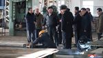 Momen Kim Jong Un Tinjau Pembuatan Kapal Perang Korut
