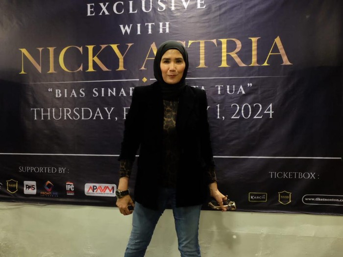 nicky astria