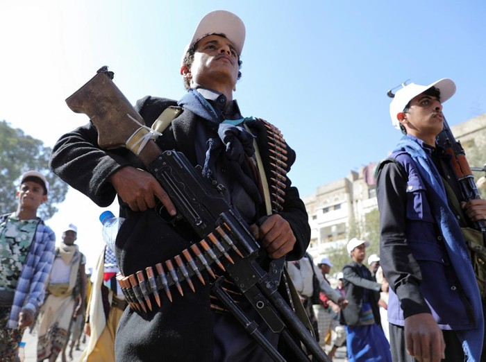 New Houthi recruits parade to show support to Palestinians in the Gaza Strip, in Sanaa, Yemen February 1, 2024. REUTERS/Khaled Abdullah