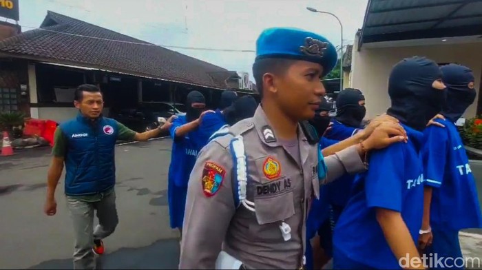 Pengedar sabu di Cimahi saat digelandang ke bui