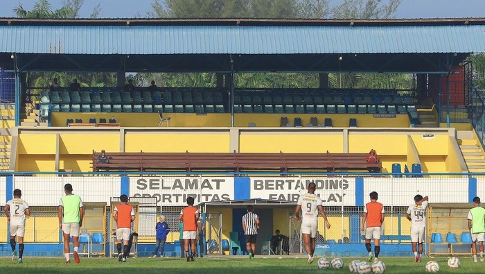 Official training PSIM Jogja di Stadion Baharoeddin Siregar, Deli Serdang, Jumat (2/2).