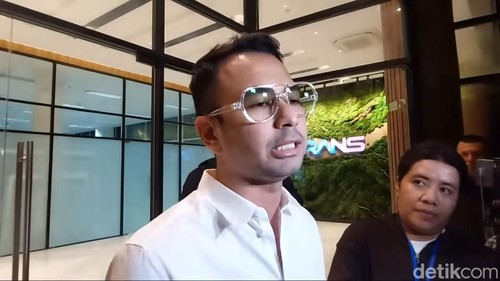 Raffi Ahmad bantah tuduhan pencucian uang.