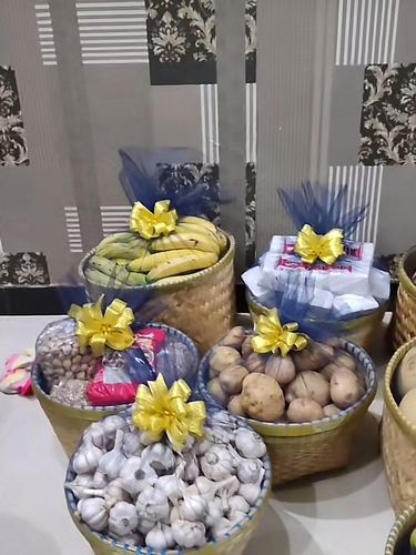 Seserahan lamaran mulai dari bawang putih, buah-buahan dan sayuran viral di TikTok.