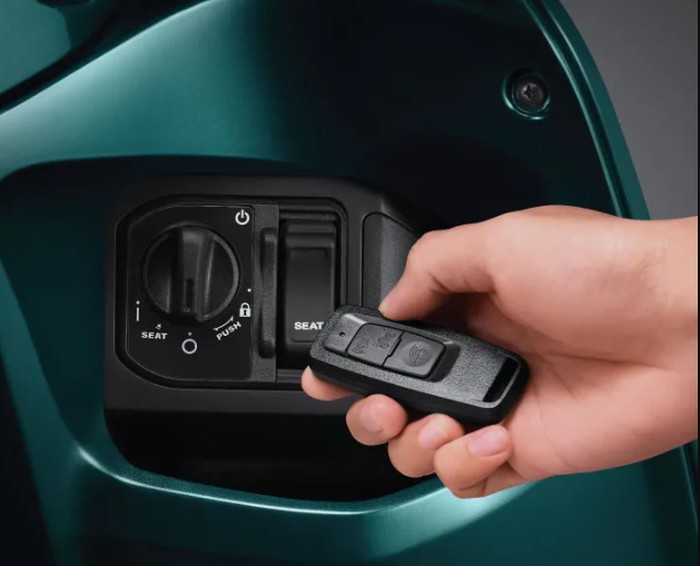 Adu spek Honda Stylo vs Yamaha Grand Filano.