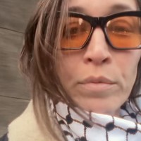 Keluarga Hadid membela Palestina karena memiliki darah Palestina dari ayahnya Anwar Hadid. Tidak hanya Bella Hadid, dang kakak Alana Hadid juga membela Palestina bahkan tercermin dari gaya fashionnya. Foto: dok. Instagram