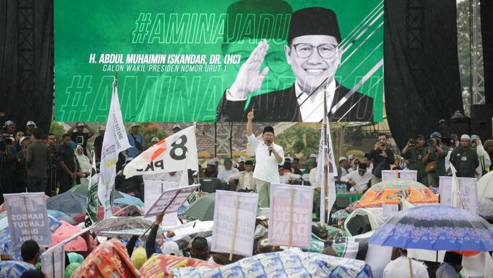 Cak Imin menggelar kampanye di Lapangan Randuangung, Lumajang, Jawa Timur, Sabtu (3/2/2024).