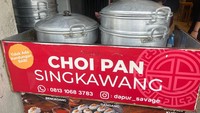 Pasar Modern Paramount Gading Serpong terkenal menawarkan banyak kuliner khas Pontianak atau Kalimantan Barat lainnya. Jika cari hidangan choipan, kamu bisa mampir ke Choipan Singkawang ini. Foto: Detikcom / Atiqa Rana