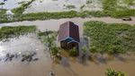 Potret Desa Terisolasi Banjir di Jambi