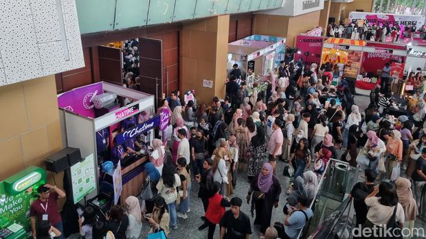 Hari ke-2 Surabaya X Beauty di Grand City Convention & Exhibition lebih ramai dibanding saat pembukaan