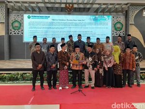 IKA Unisma Deklarasi Penegakan Demokrasi: Presiden Harus Sadar Diri