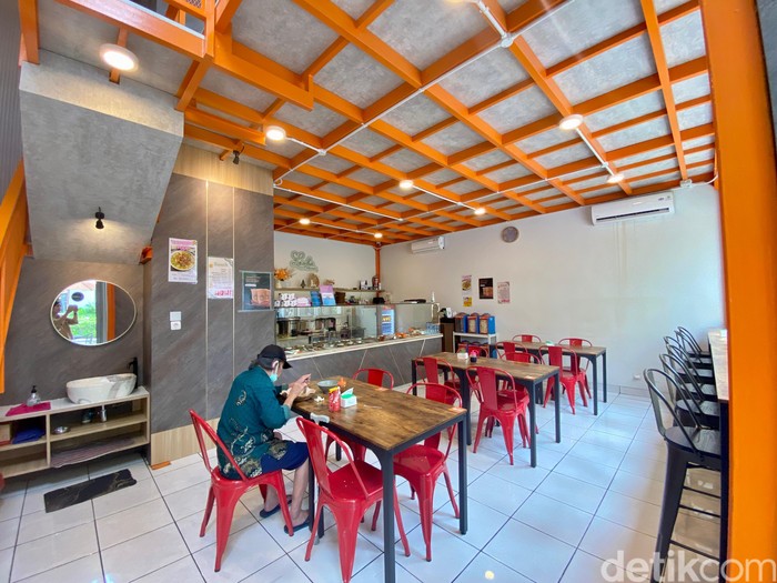 Jual Paket Menu Rp 20 Ribu, Kedai Nasi di Apartemen Ini Laris Manis