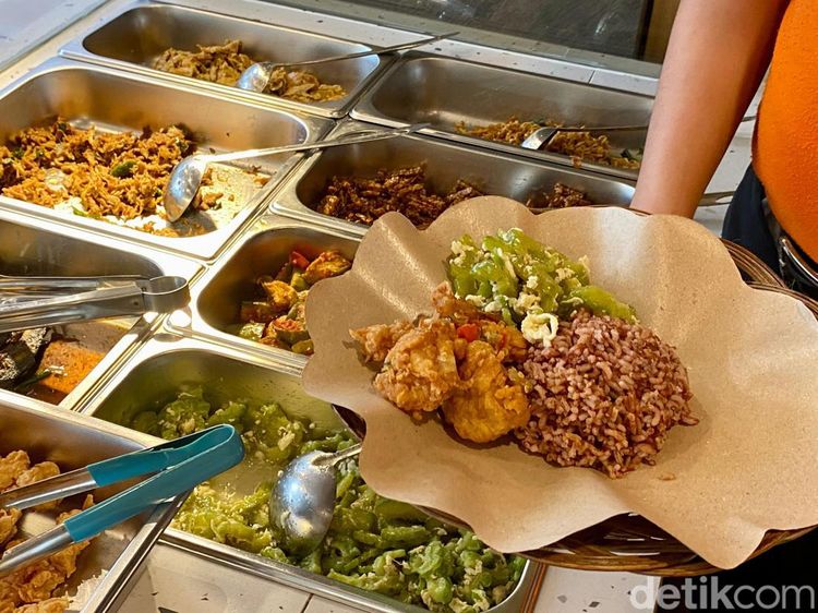 Ngumpet di Apartemen, Kedai Nasi Lauk Rumahan Ini Jual Paket Rp 20 Ribu!