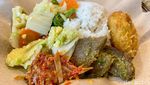 Ngumpet di Apartemen, Kedai Nasi Lauk Rumahan Ini Jual Paket Rp 20 Ribu!