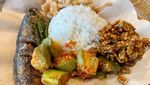 Ngumpet di Apartemen, Kedai Nasi Lauk Rumahan Ini Jual Paket Rp 20 Ribu!