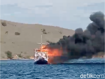 Kapal Wisata yang Terbakar di Labuan Bajo Tak Ada Izin Berlayar